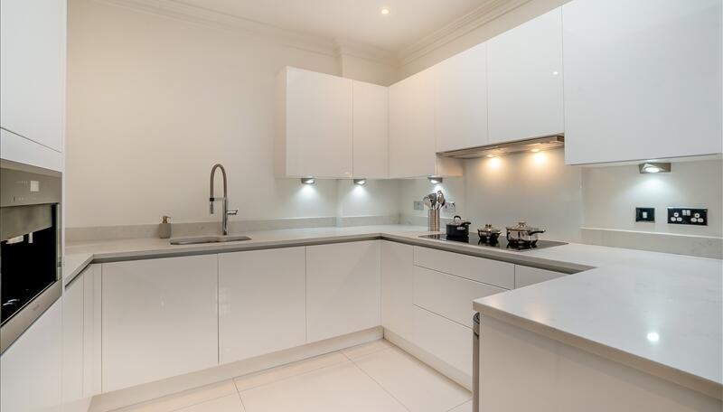 2 bed property in Palace Wharf, Rainville Road, London